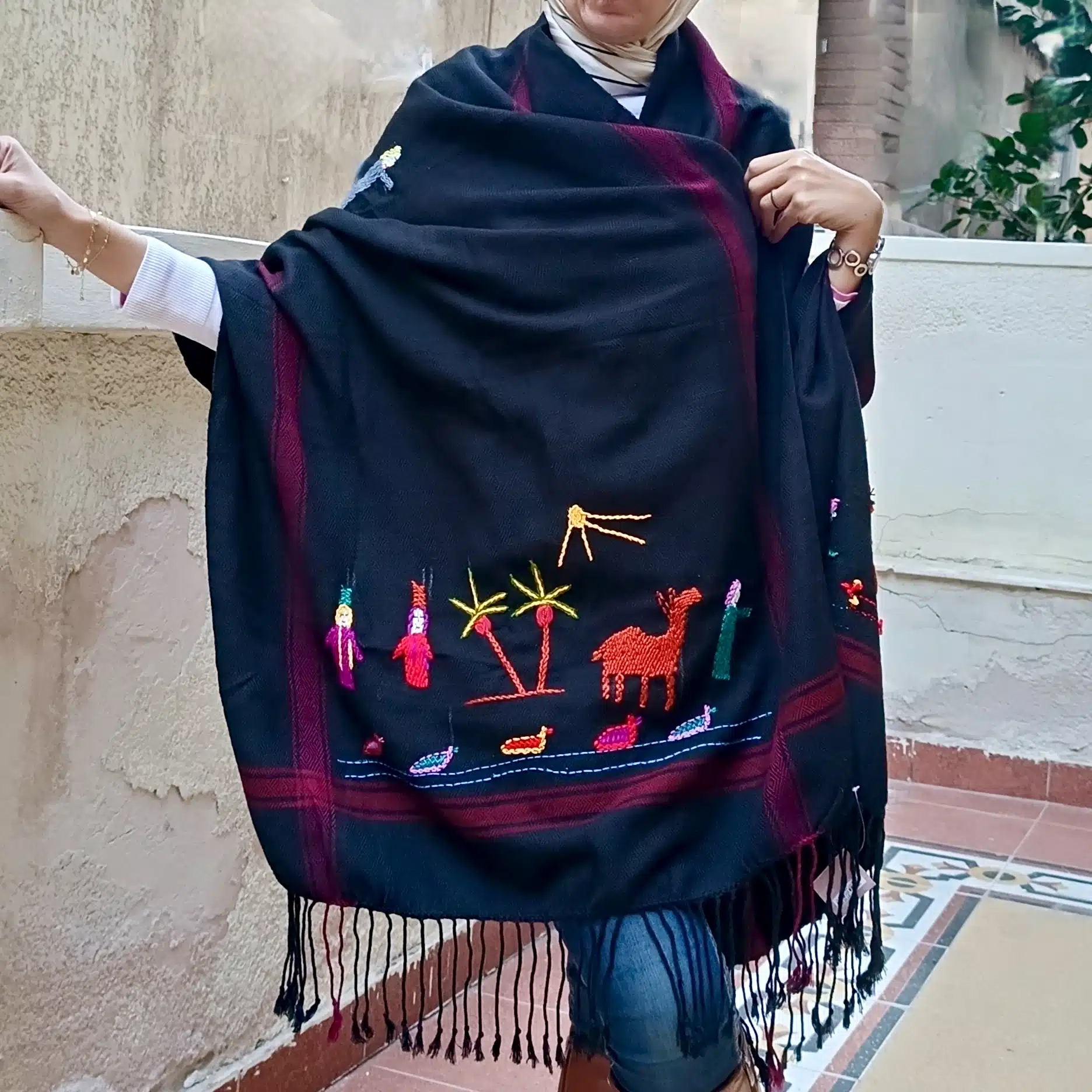 شال القسيس نسيج يدوي تطريز ريفي 1 شال القسيس نسيج يدوي تطريز ريفي