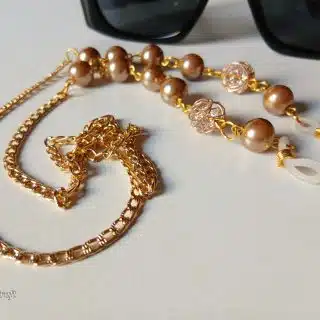 Latte pearl glasses chain