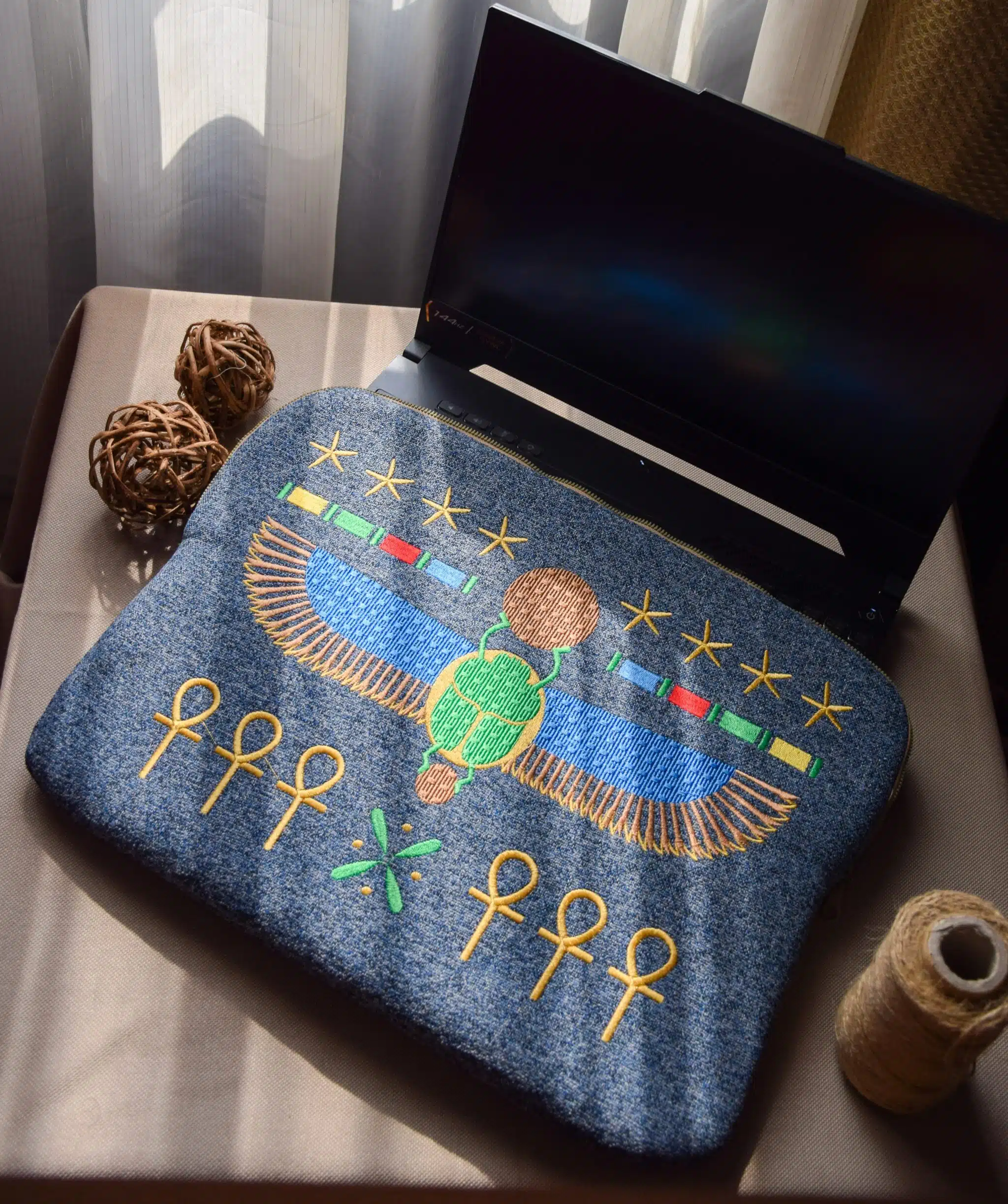 Scarab Laptop cover 4 DSC 0900 1 scaled