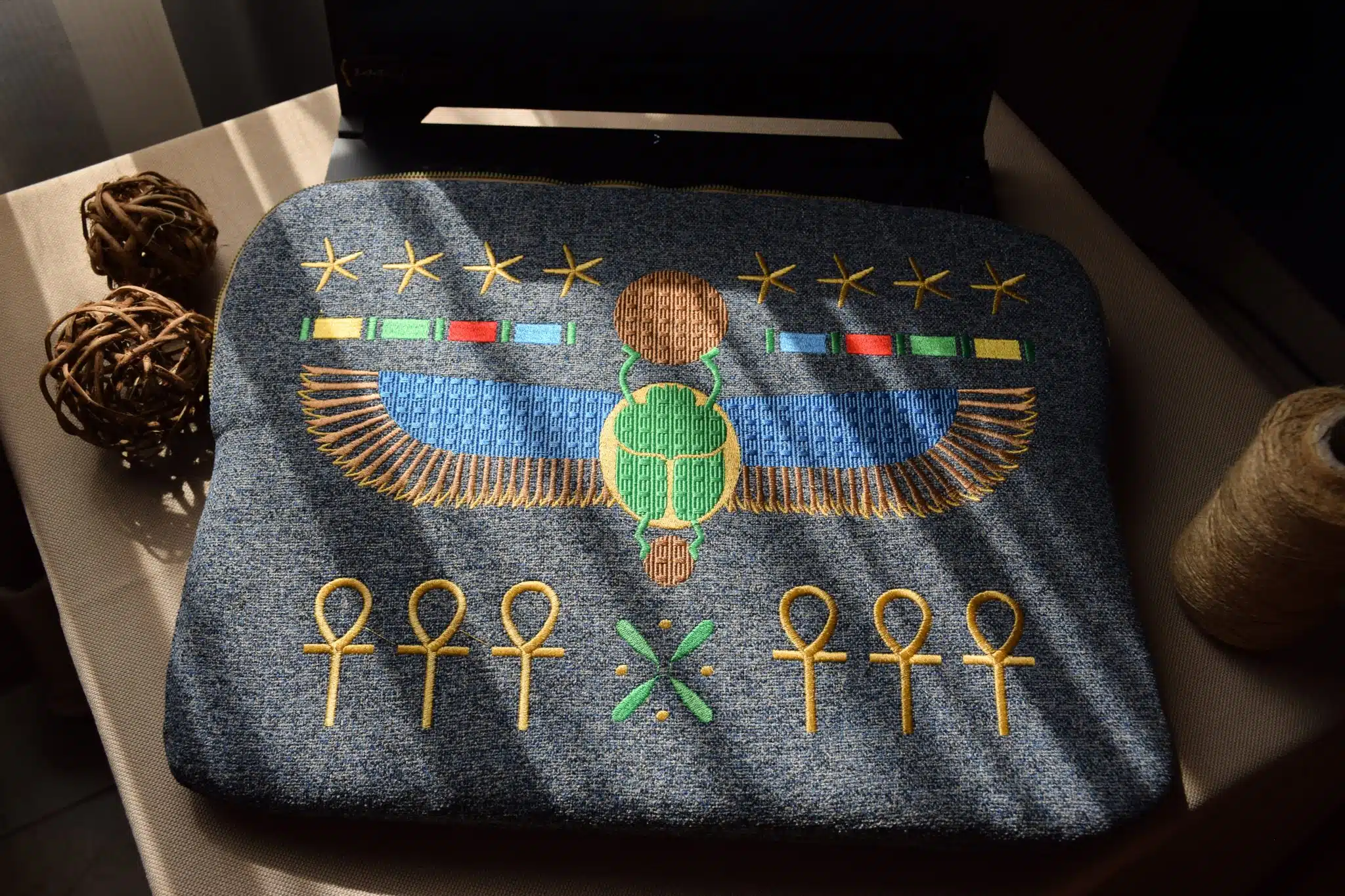 Scarab Laptop cover 6 DSC 0902 scaled