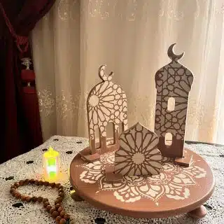 centerpiece with small minarets