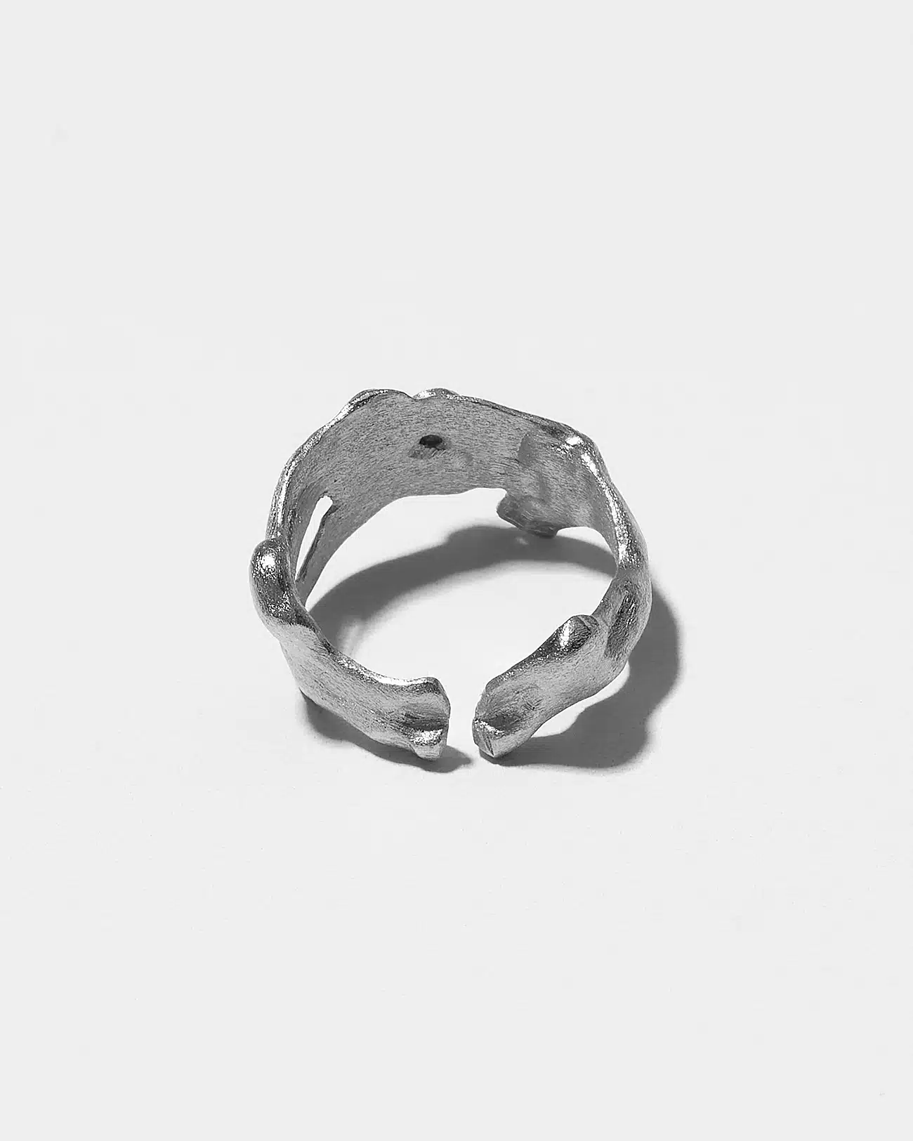 Essential Collection , Irregular Liquid Garnet Knuckle Ring 7 Organic Knuckle With Garnet SZR273.1