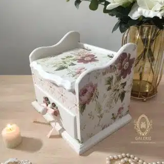 Off-white& pink floral organizer