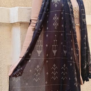 شال تلي قطن اسود.