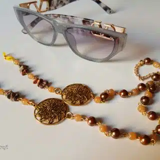 Beige / Brown glasses chain