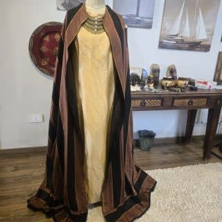 Sleevless Kaftan in stripes