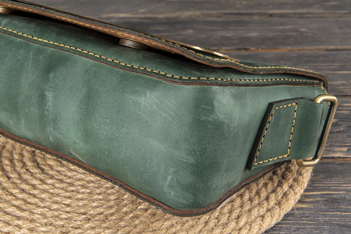 green Islamic crossbody bag 2 5 DSC 0476