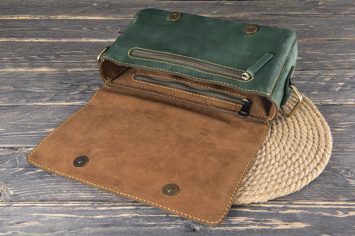 green Islamic crossbody bag 2 4 DSC 0479