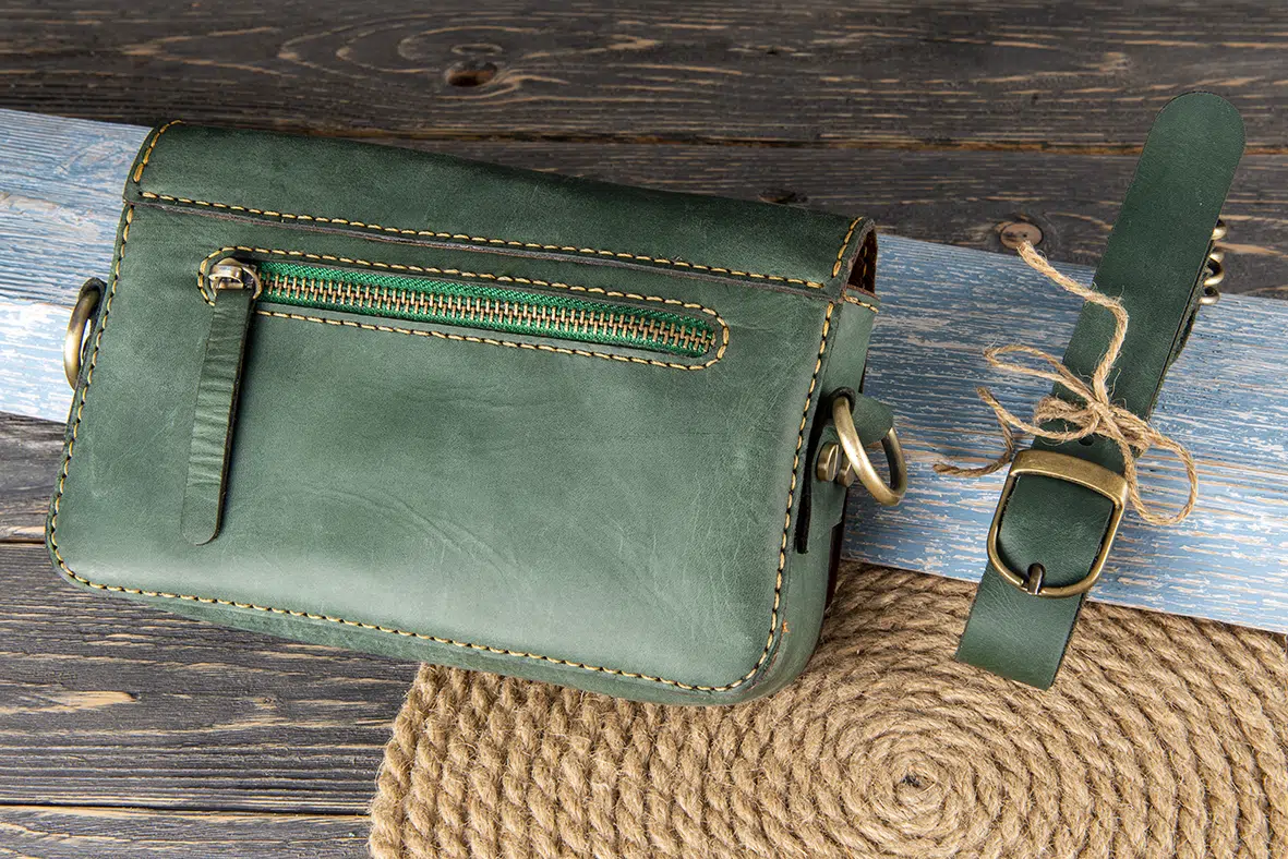 green Islamic crossbody bag 2 2 DSC 0482