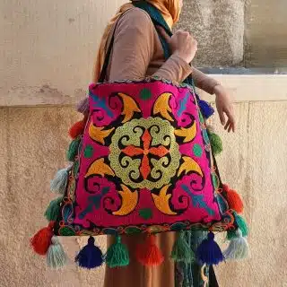 شنطة دك تطريز شغل شنيط