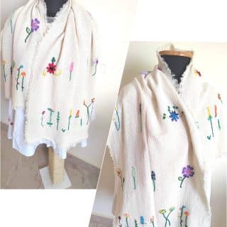 شال من الكتان المعالج المطر.ز يدويا طول140 وعرض45