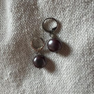 Purple pearl earrings