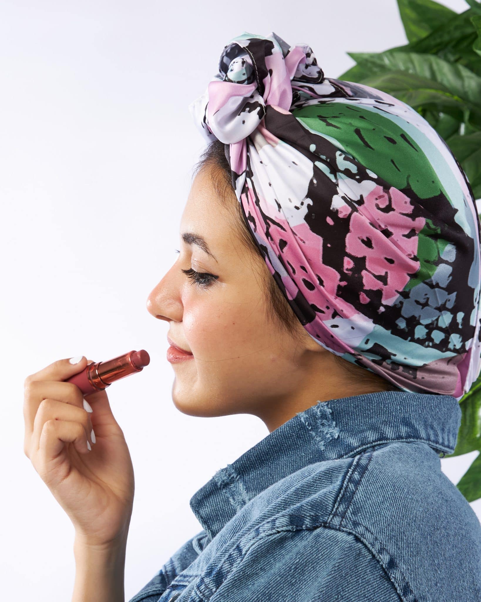 Pinky Square scarf 2 0J4A5547 scaled