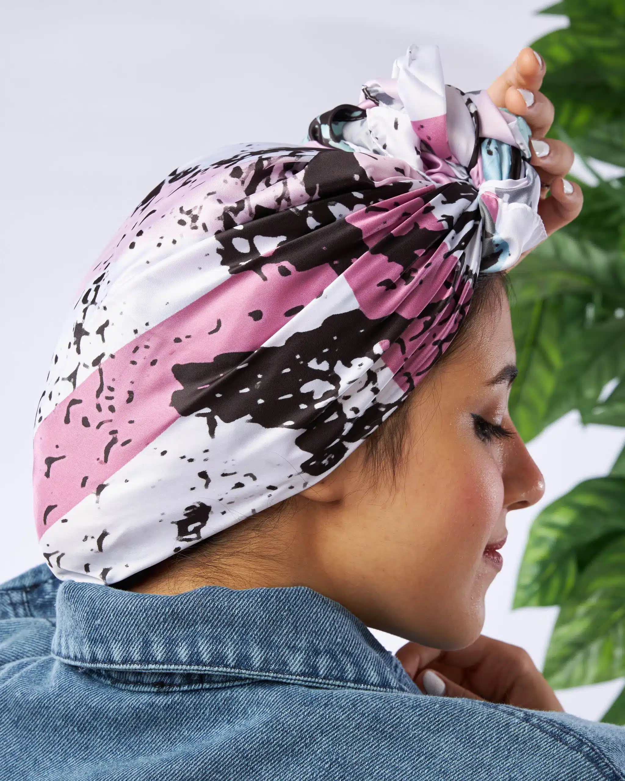 Pinky Square scarf 1 Pinky Square scarf