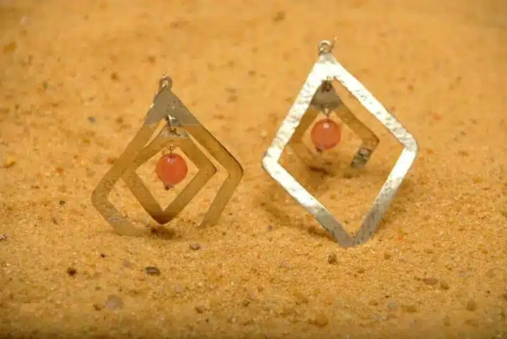 gemotrical earring 1 gemotrical earring