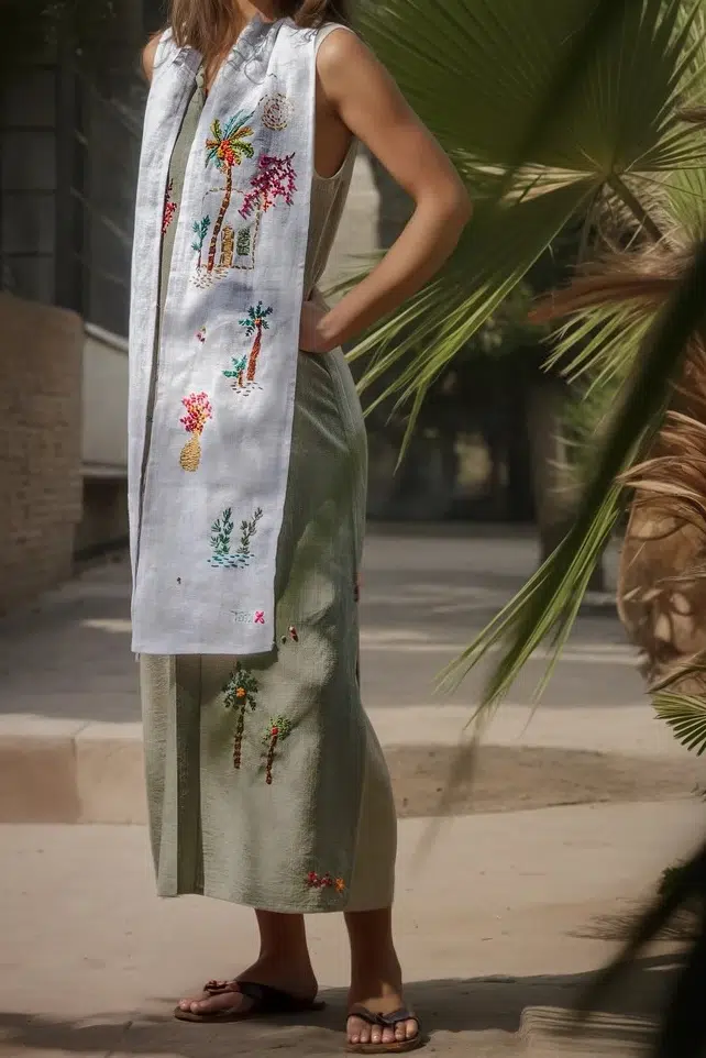 Ardi Pure Linen Scarf (White) 1 Ardi Pure Linen Scarf (White)