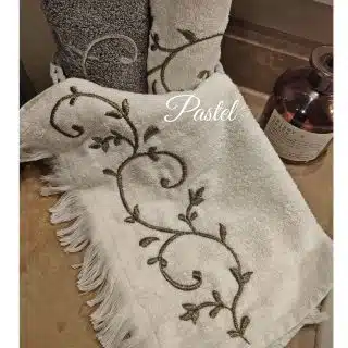 The off-white oxidé