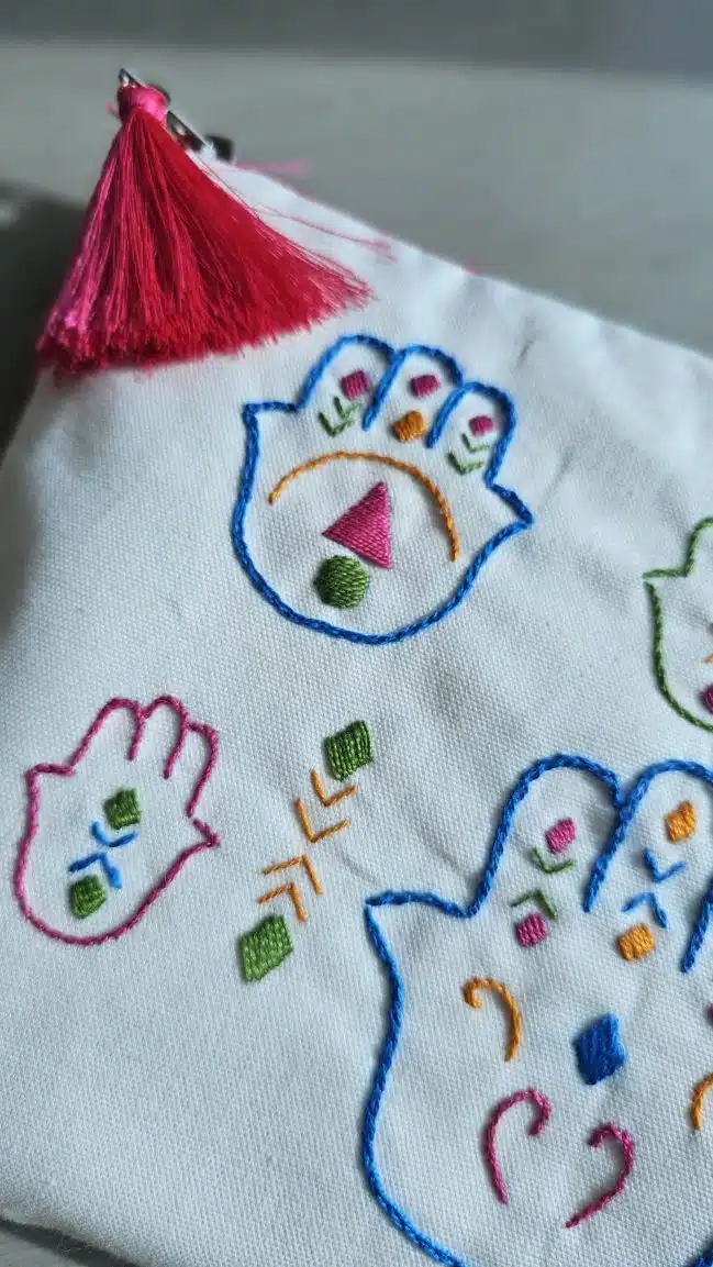 Kaf Fatma Hand-embroidered Cotton clutch 2 20250423 1555411 scaled