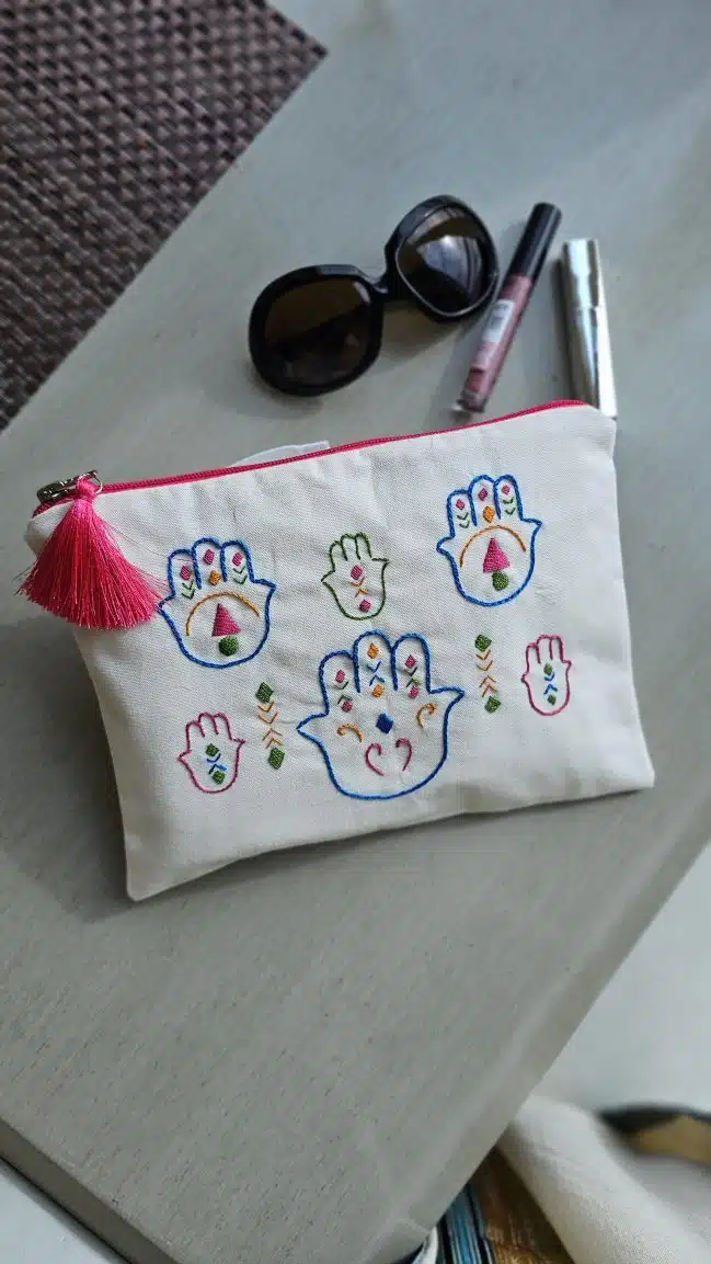 Kaf Fatma Hand-embroidered Cotton clutch 4 20250423 1557471 scaled