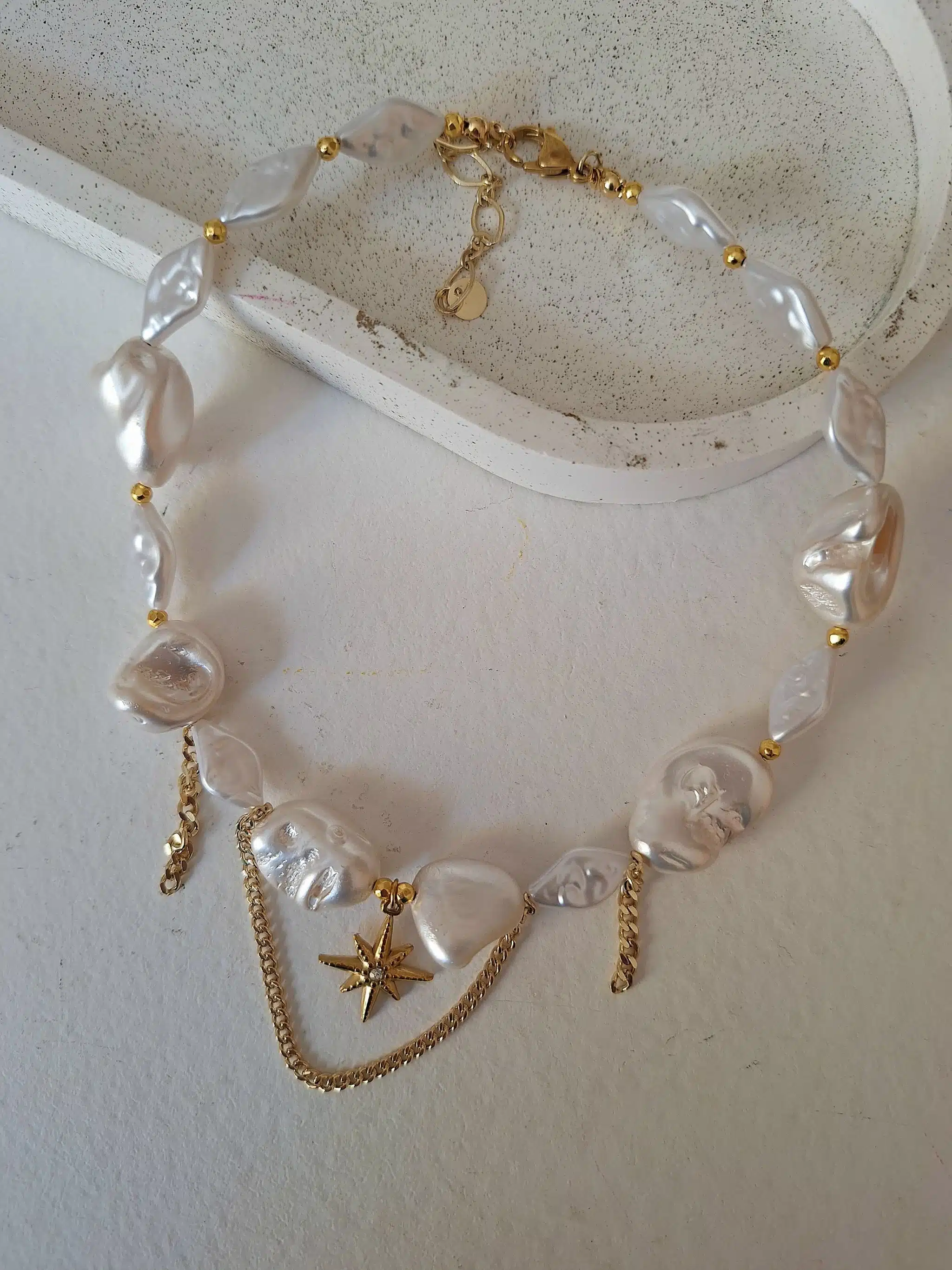 North star pearl choker 1 North star pearl choker