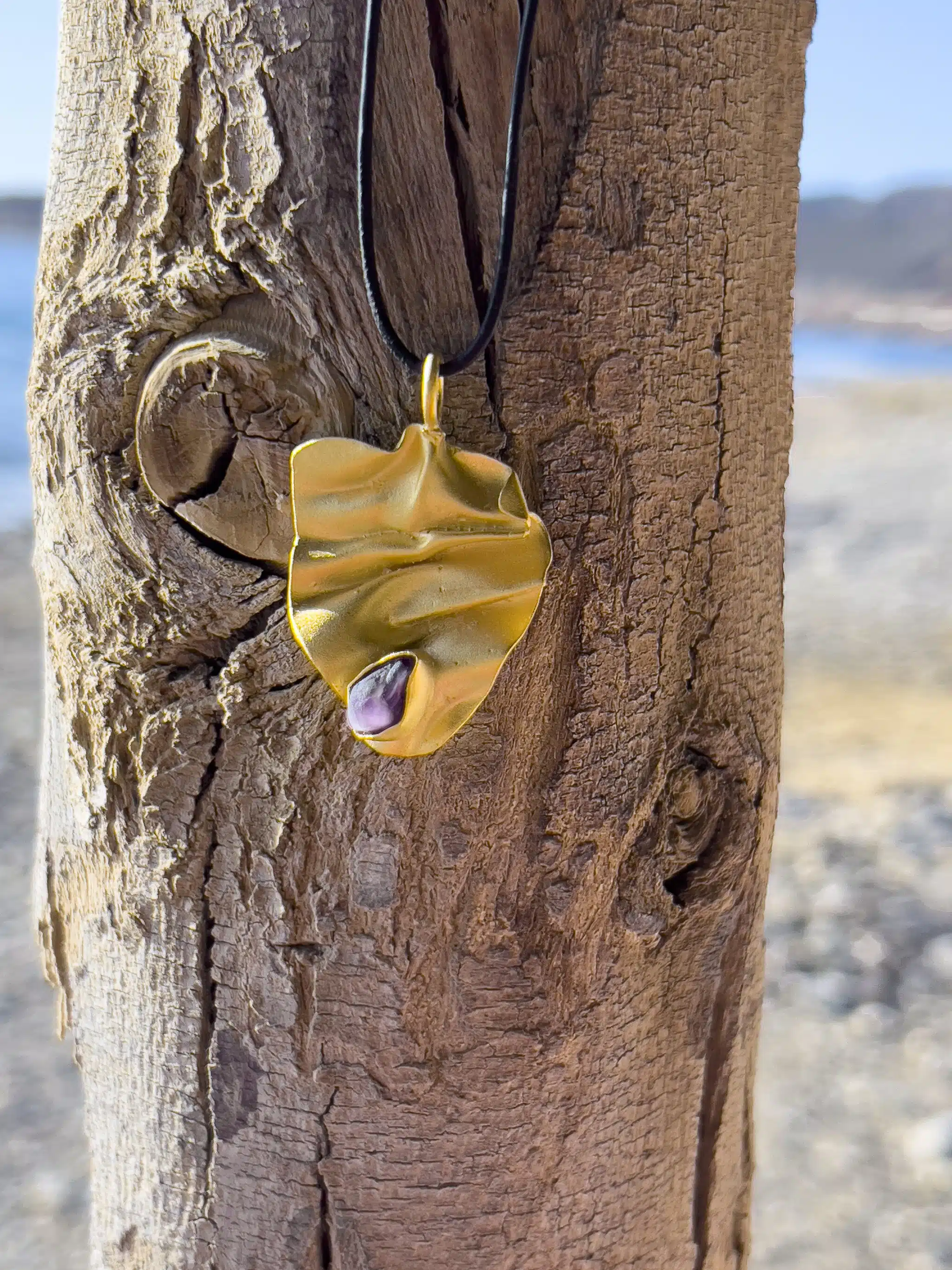 Handmade Gold Platted Sterling Silver Pendant with a Lapis Lazuli Gemstone (Code 949) 2 949 scaled