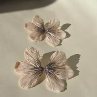 Shimmering Lily Blossoms - Ashy Purple 02