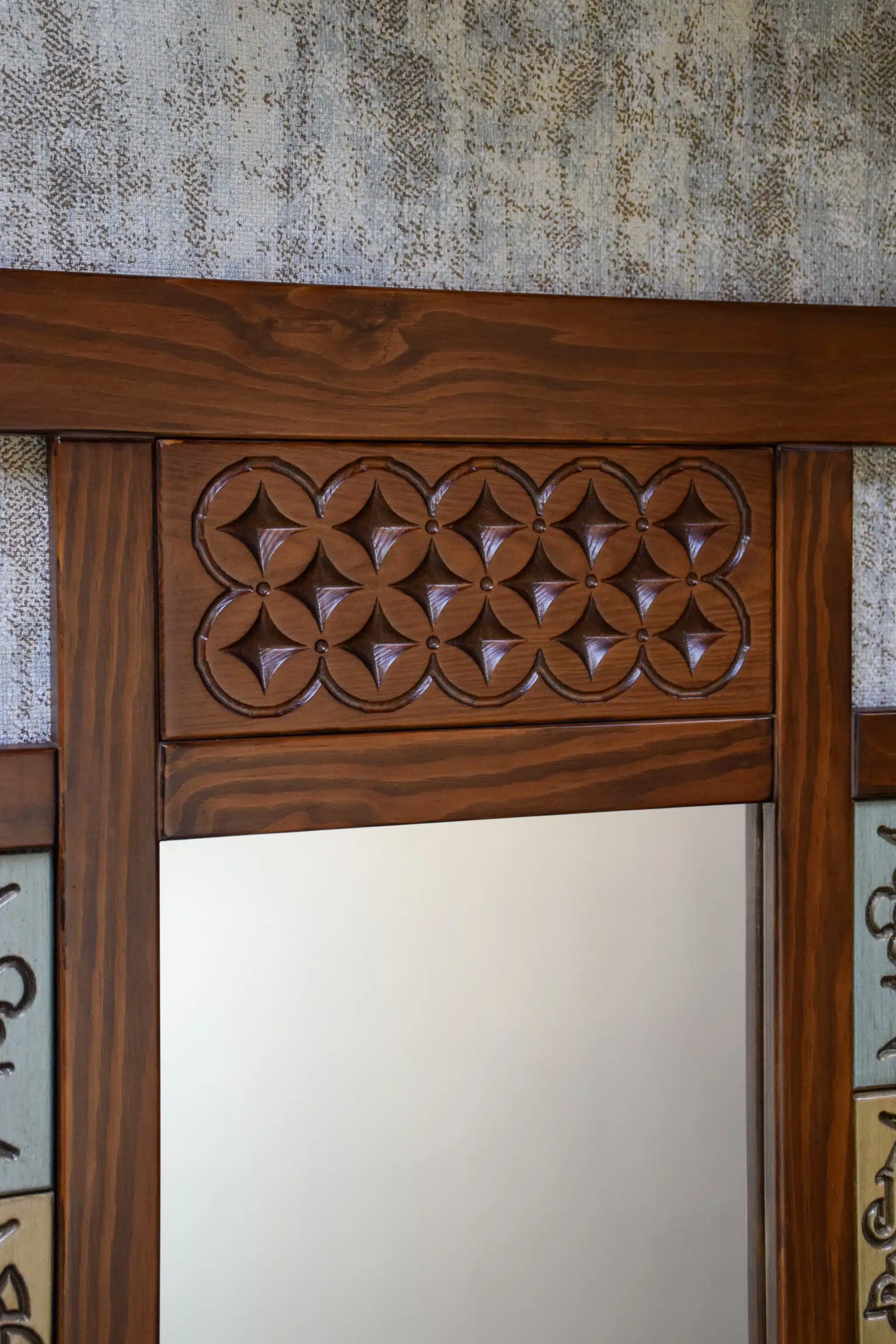 Barka Mirror frame 5 DSC 0197 scaled