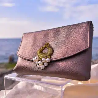 Bronze clutch