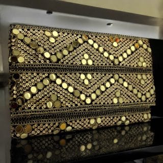 Sparkle in the dark clutch