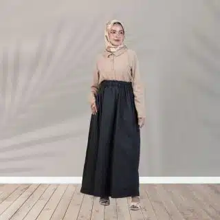 Chic-Two-Piece-Modest-Set:-Beige-Top-&-Black-Denim-Skirt