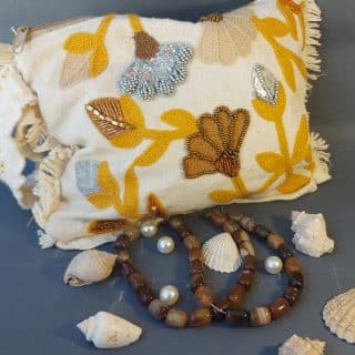 Clutche orange flower