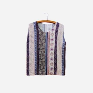 Simple and Stylish Round Neckline Top