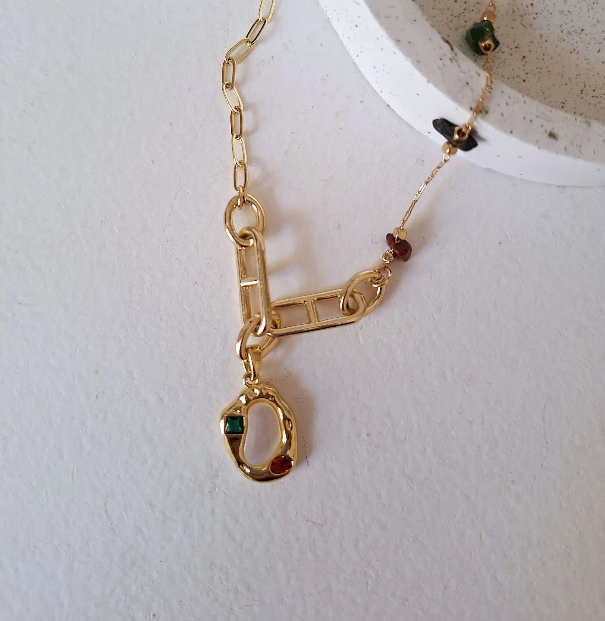 Golden opal necklace 2 20250505 130301 scaled