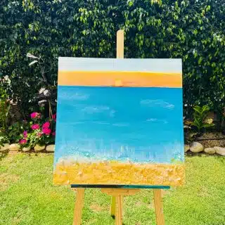 هدوء البحر مع ملمس الرمل الحقيقي