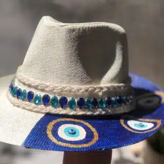 Dark blue eyes hat