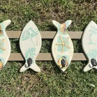 Mint Sea Shells Fish Hanger