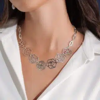 Sterling silver necklace with flower motifs