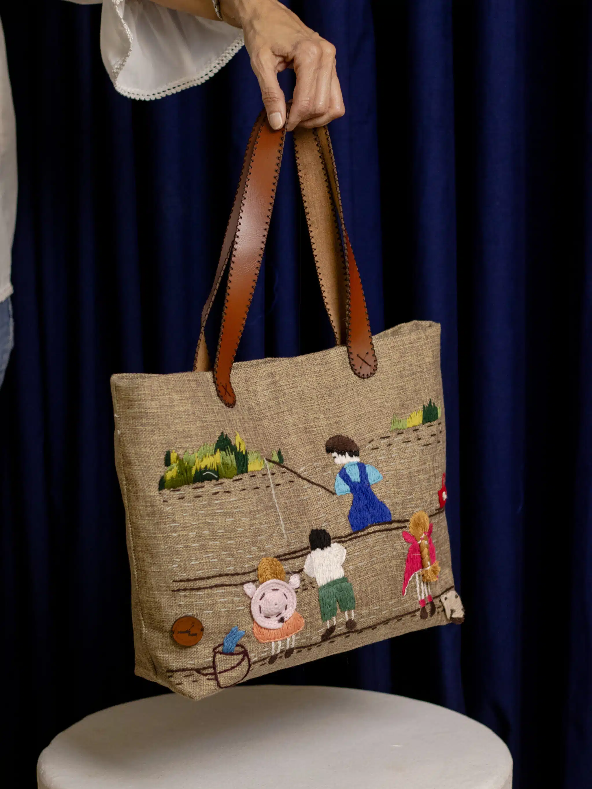 “The Lakeside Story Tote Bag” 5 IMG 2005 scaled
