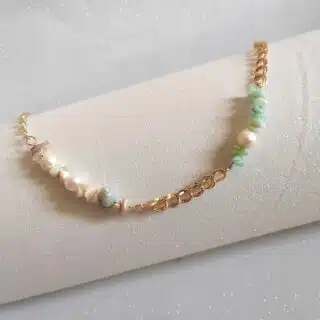 سلسلة من اللولي الملون