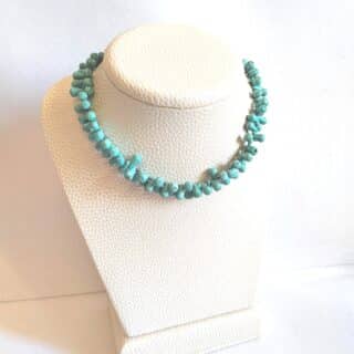 سلسلة. من. الفيروز وسلسلة. طلاء. دهب