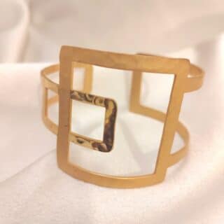 اسورة من النحاس. طلاء. دهب