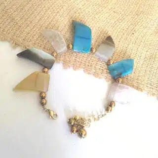 انسيال من الأحجار الكريمة