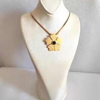 سلسلة ودلاية من النحاس المطلي. دهب