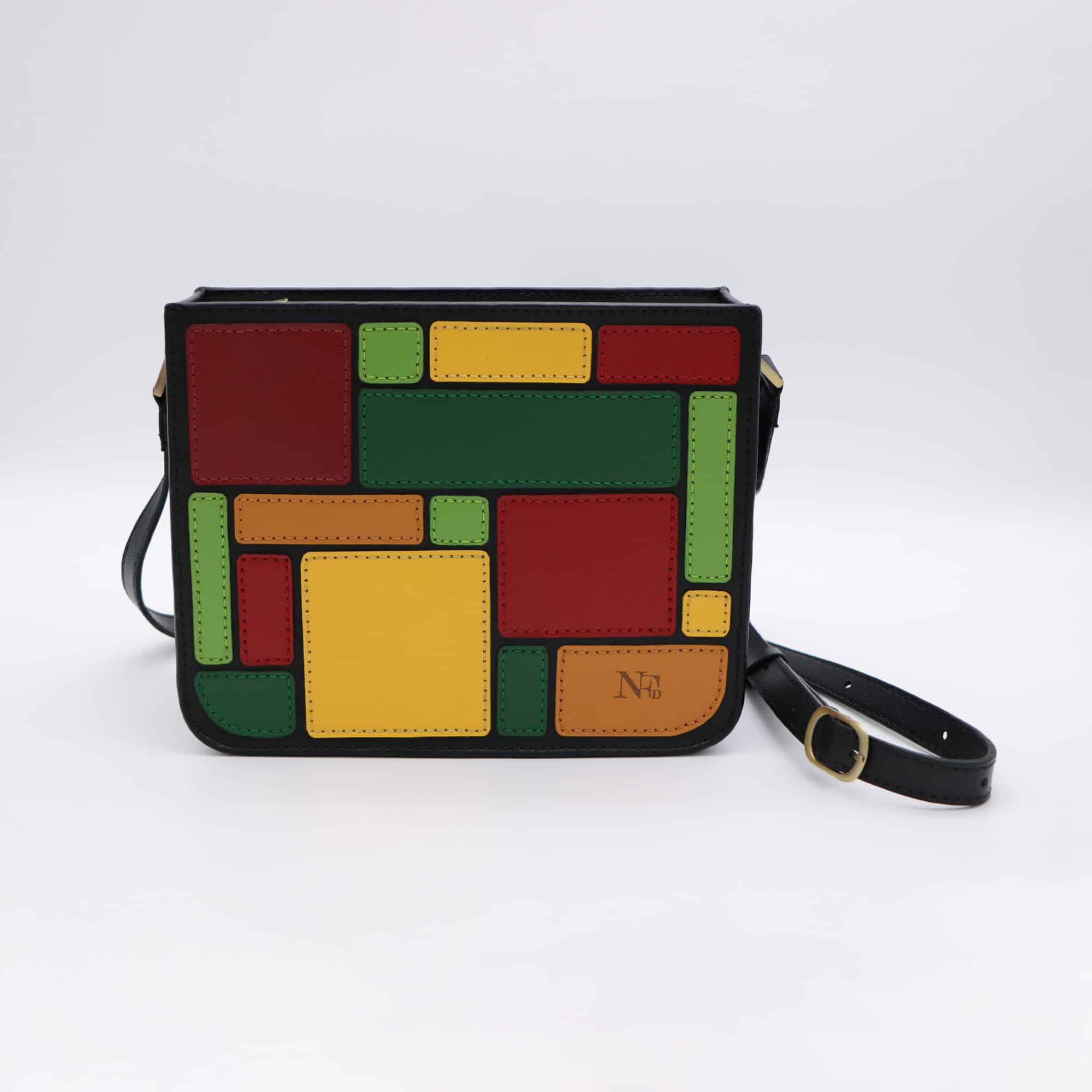 Patchwork genuine leather bag. 1 Patchwork genuine leather bag.