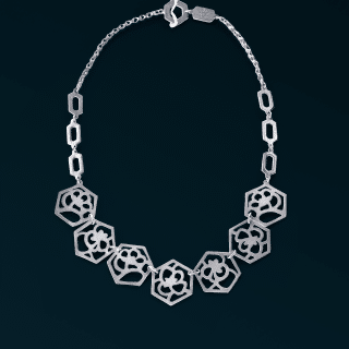 Sterling silver necklace with flower motifs