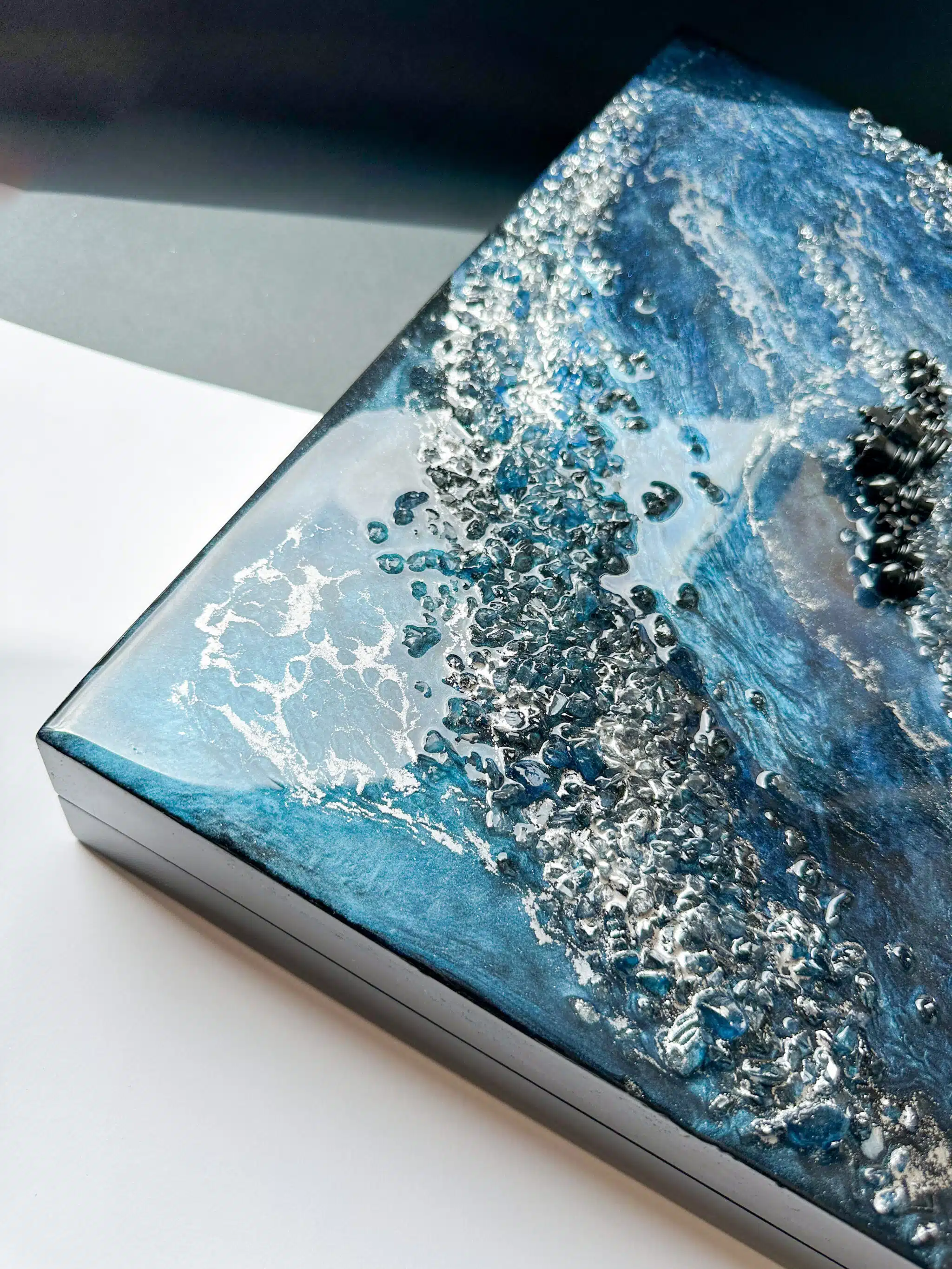 The Chess Set 10 0D0CA9B7 3F98 4828 9FF5 485B897C1DEC scaled