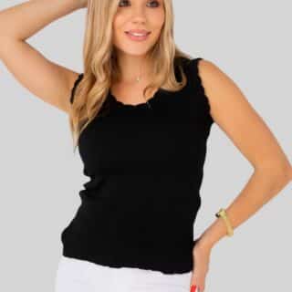 flowered rims knit top black