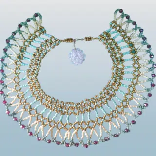 كوليير نفرتيتي