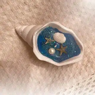 small seashell candle