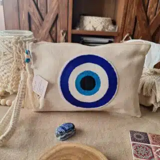 Clutch blue eye